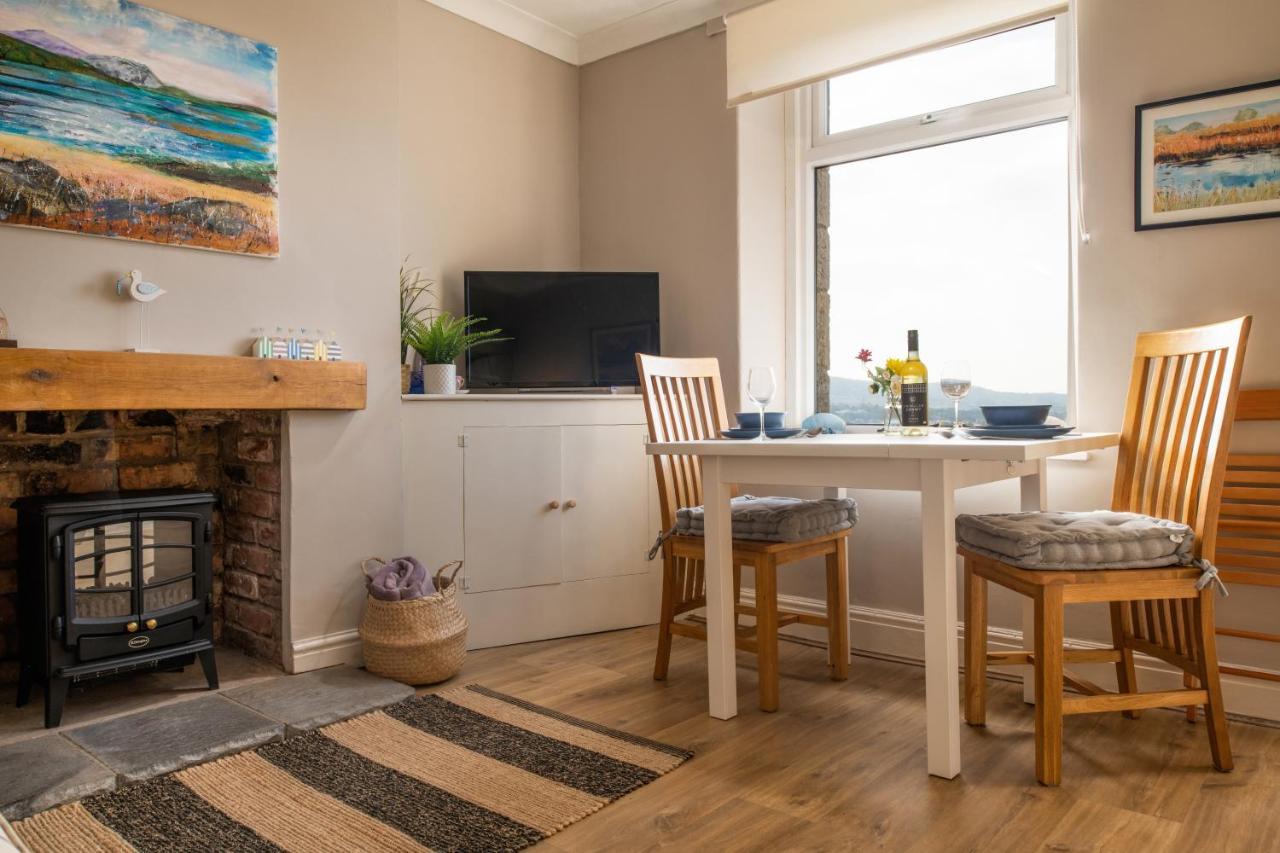 Windy Ridge Terrace With Beautiful Sea Views, North Wales Coast Villa Old Colwyn Екстериор снимка