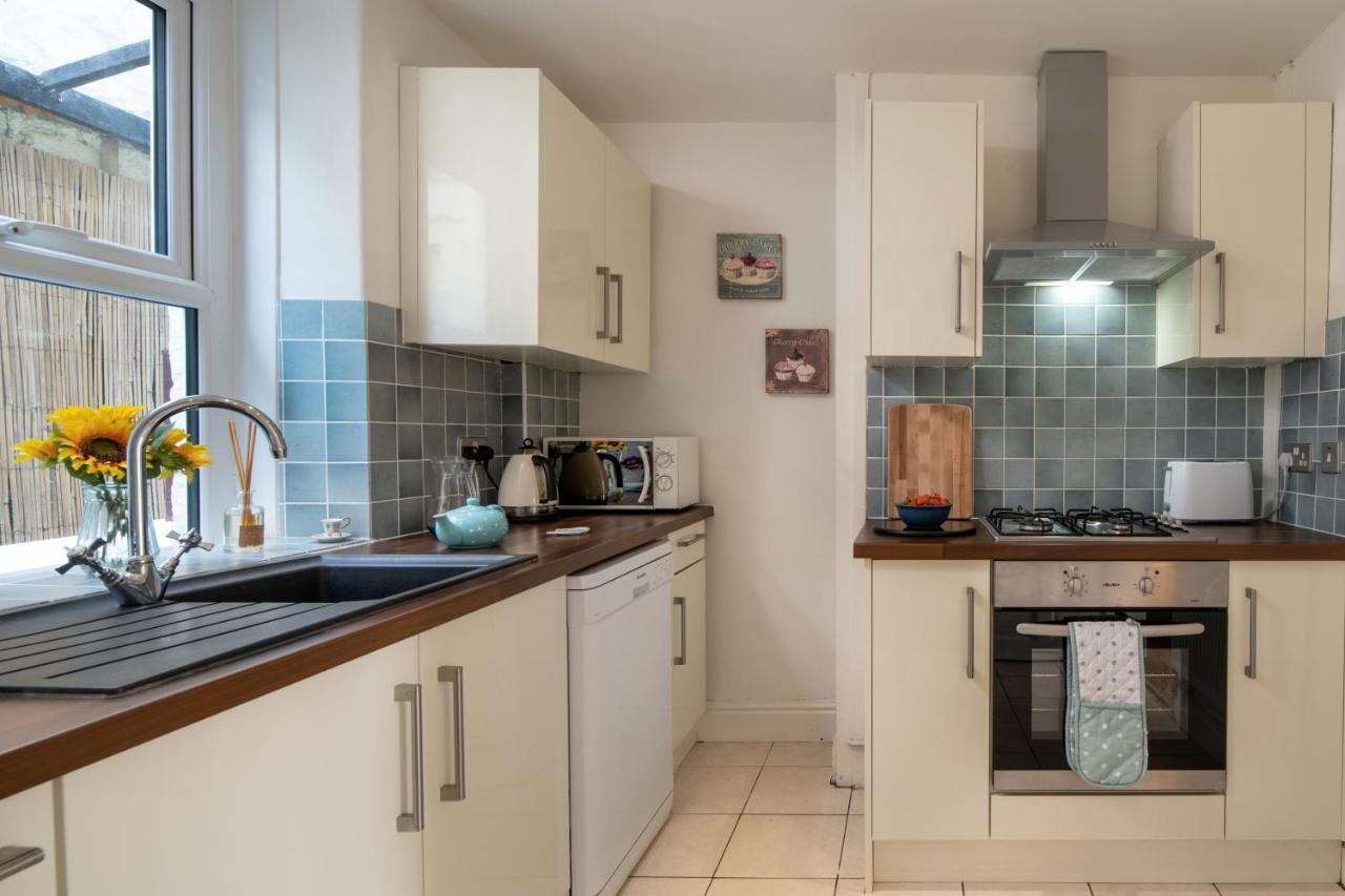 Windy Ridge Terrace With Beautiful Sea Views, North Wales Coast Villa Old Colwyn Екстериор снимка